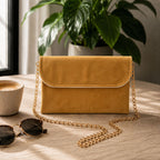 Cartera Pochette Dorada