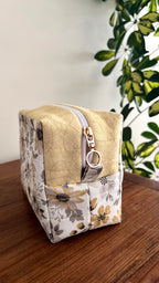 Box Pouch Blanco flores