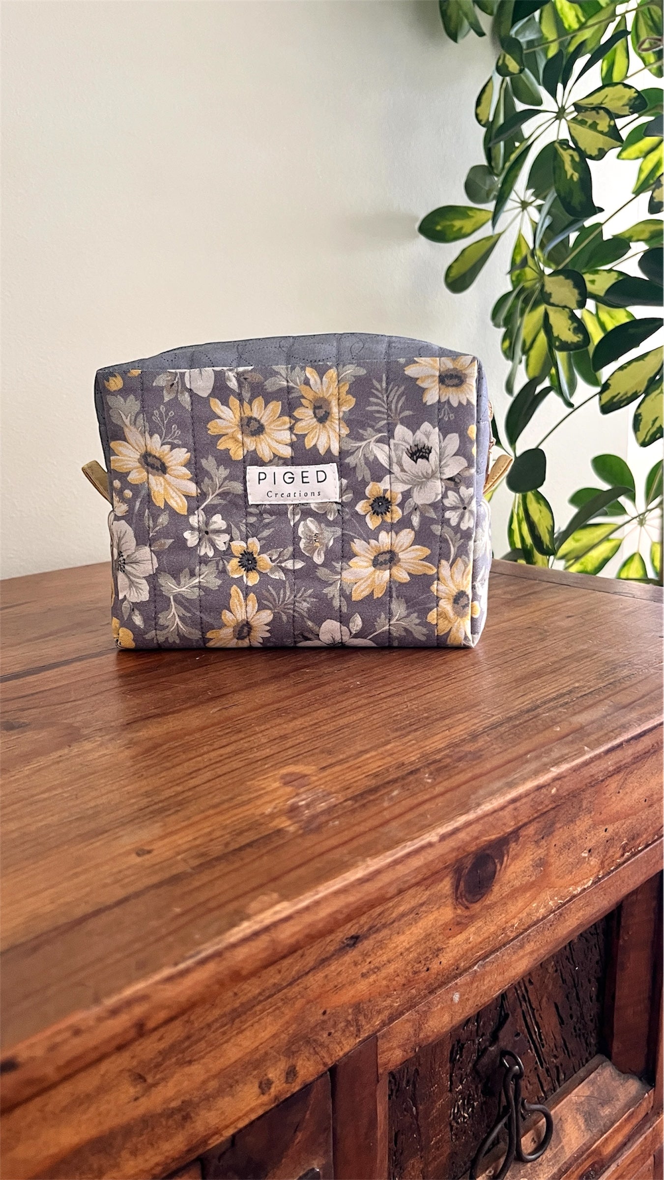 Box Pouch Gris Flores