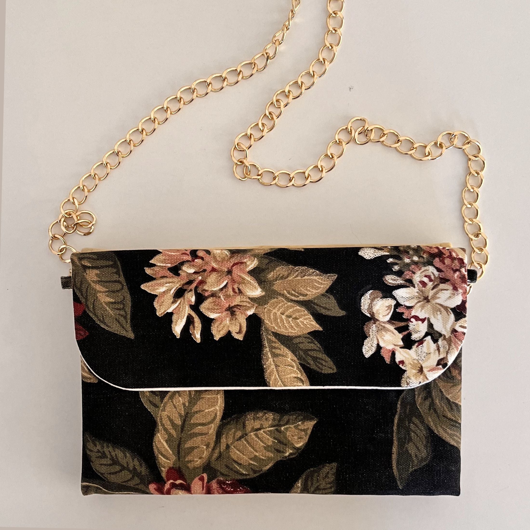 Cartera Pochette Negra floral