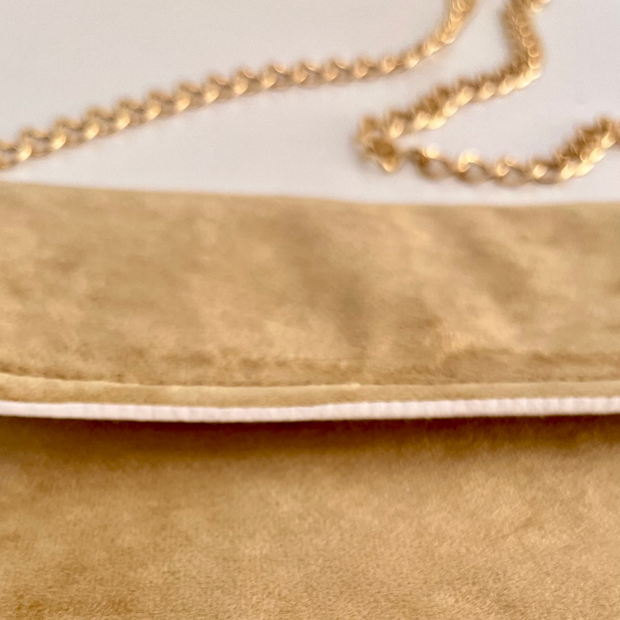 Cartera Pochette Dorada